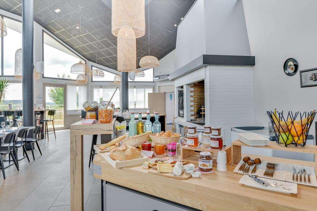 Brit Hotel Au Pays De Vitre Etrelles ร้านอาหาร รูปภาพ
